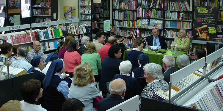 Presentación del libro de Pedro Miguel Lamet en Librería Paulinas Madrid