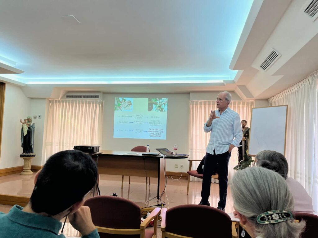 Charla Javier Cortes